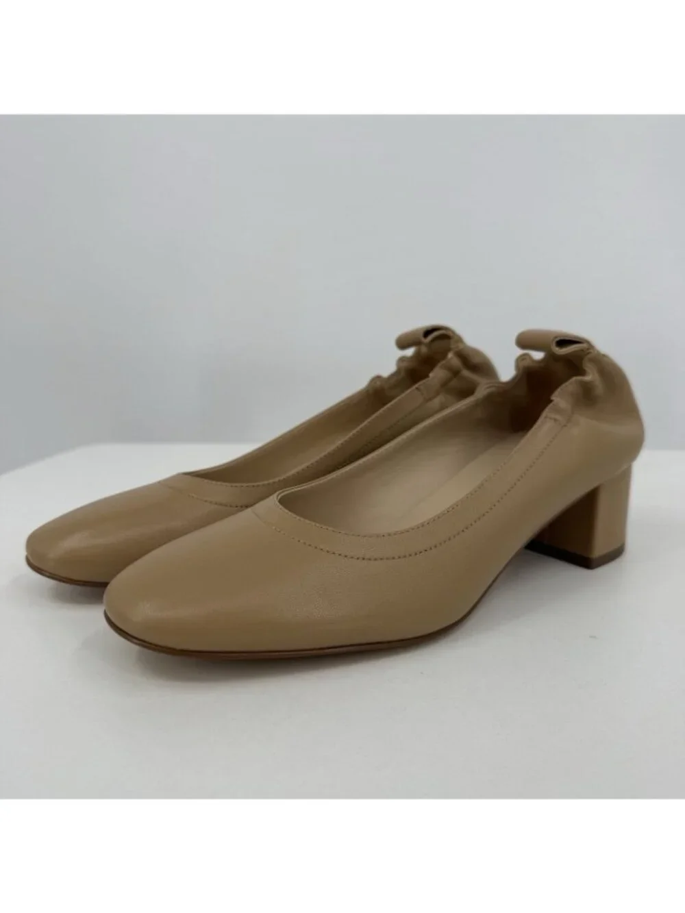 Everlane Italian Leather Day Heel Light Taupe 6 Women's Elastic Back Comfort